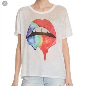 Chaser lips t size medium